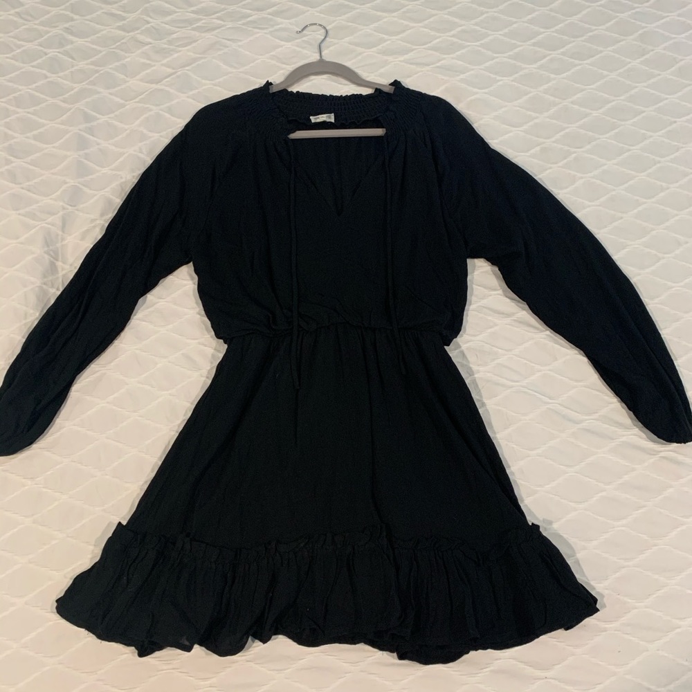 Vici Ruffle Dress - Picture 2 of 3